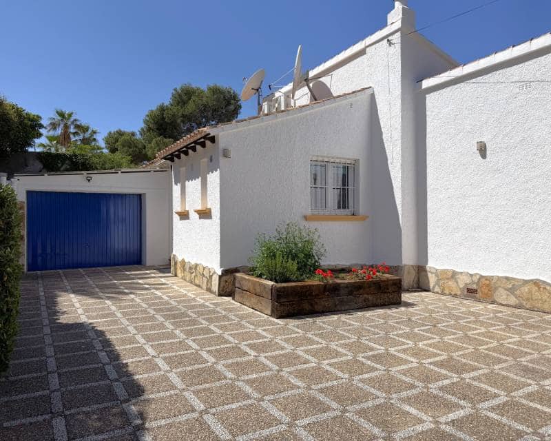 3 Zimmer Villa zu verkaufen in Moraira mit Pool - 745.000 € (Ref: 9844169)