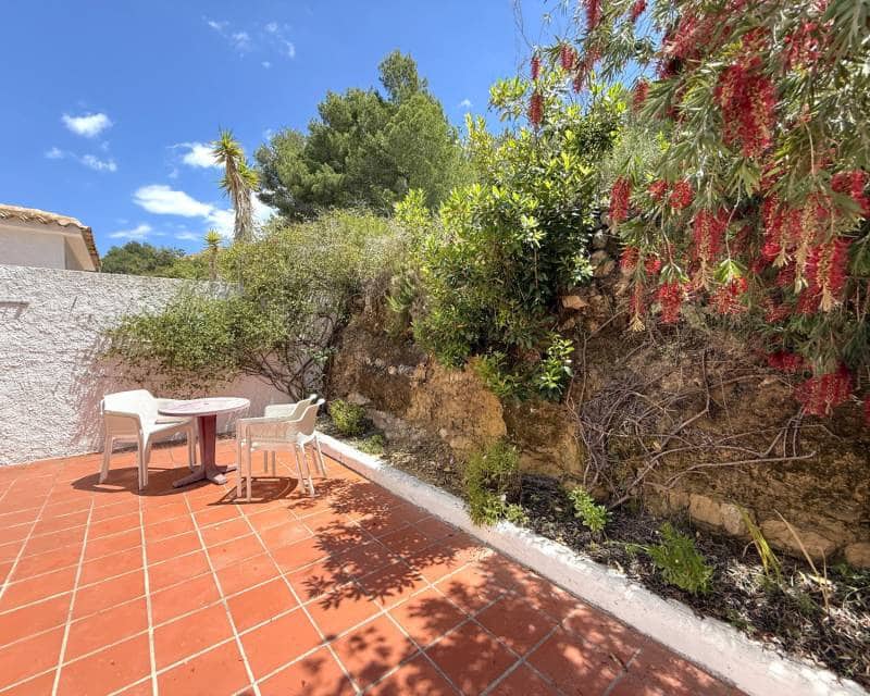 4 bedroom Villa for sale in Moraira with pool - € 475,000 (Ref: 9844170)