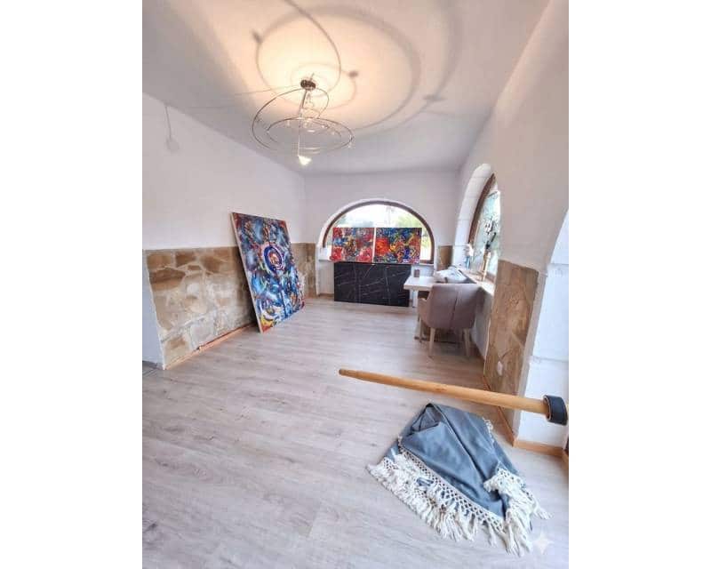 5 bedroom Villa for sale in Moraira with pool garage - € 1,200,000 (Ref: 9844172)