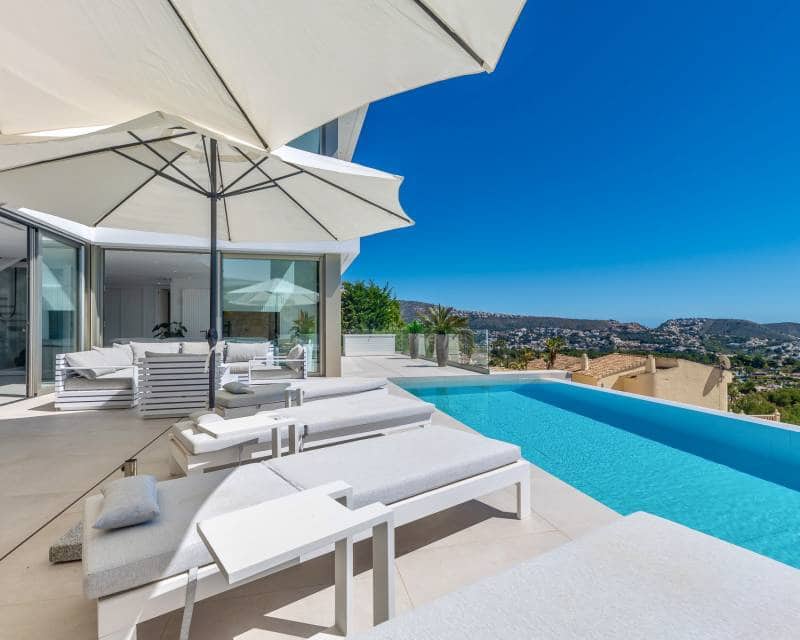 4 bedroom Villa for sale in Moraira with pool - € 3,200,000 (Ref: 9844173)