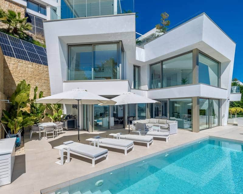 4 bedroom Villa for sale in Moraira with pool - € 3,200,000 (Ref: 9844173)