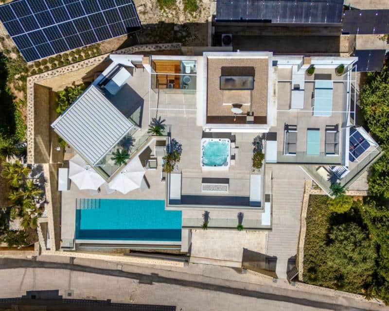 4 bedroom Villa for sale in Moraira with pool - € 3,200,000 (Ref: 9844173)