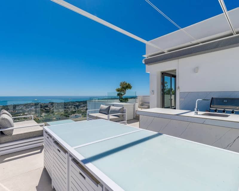 4 bedroom Villa for sale in Moraira with pool - € 3,200,000 (Ref: 9844173)