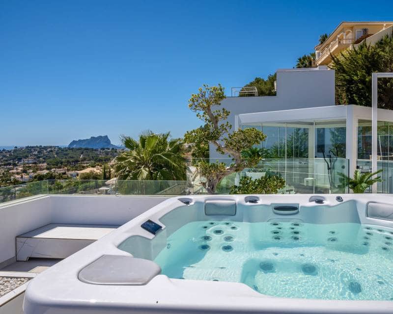 4 bedroom Villa for sale in Moraira with pool - € 3,200,000 (Ref: 9844173)