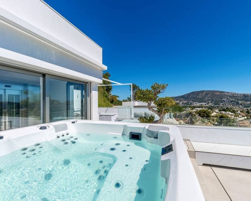 4 bedroom Villa for sale in Moraira with pool - € 3,200,000 (Ref: 9844173)