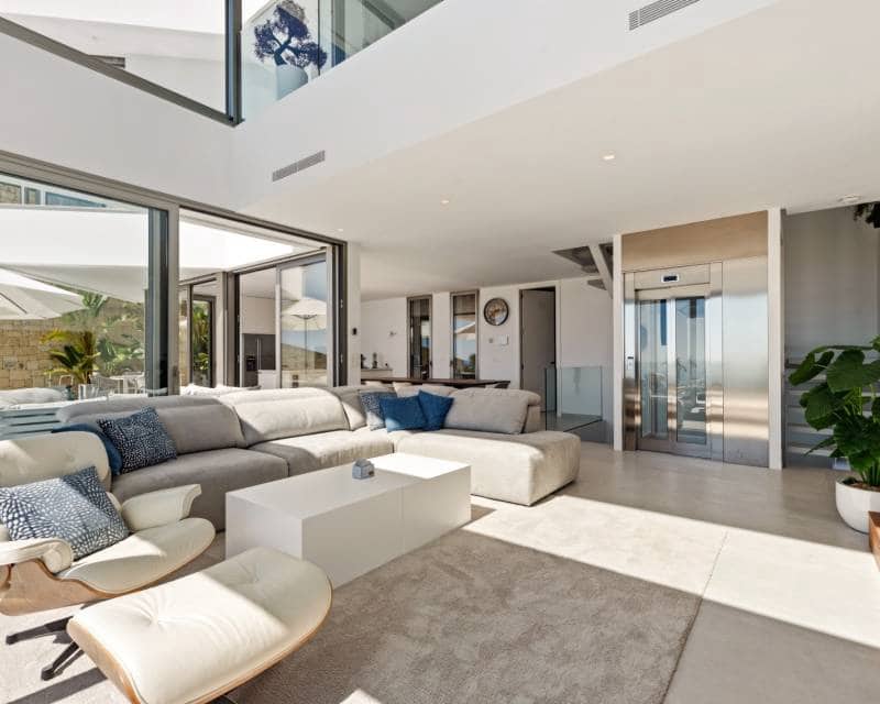 4 bedroom Villa for sale in Moraira with pool - € 3,200,000 (Ref: 9844173)