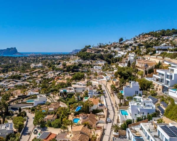 4 soverom Villa til salgs i Moraira, Teulada-Moraira med svømmebasseng - € 3 200 000 (Ref: 9844173)