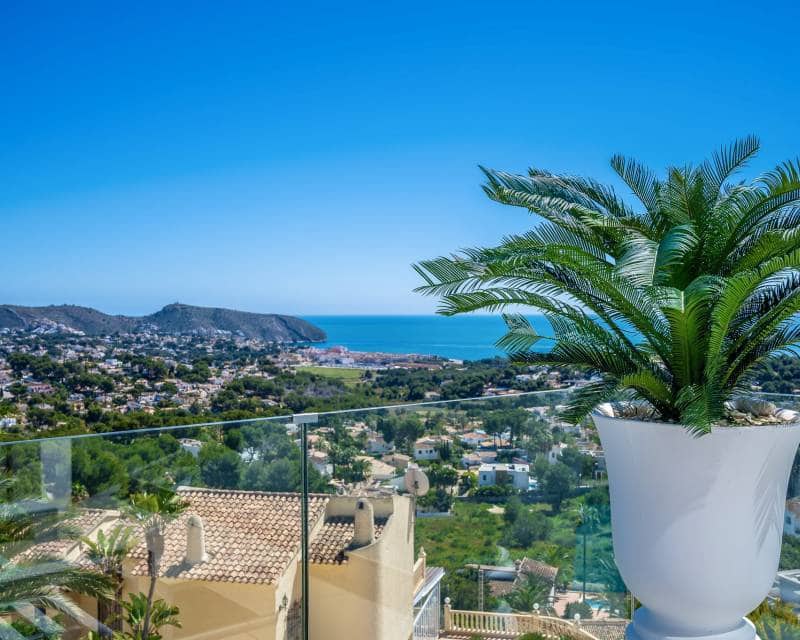 4 bedroom Villa for sale in Moraira with pool - € 3,200,000 (Ref: 9844173)
