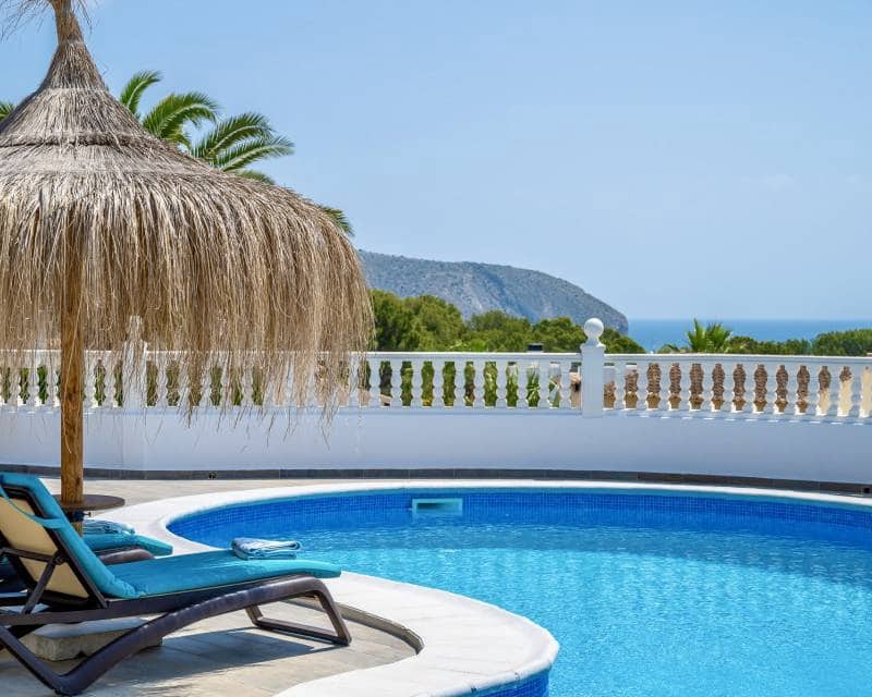 3 bedroom Villa for sale in Moraira with pool - € 1,150,000 (Ref: 9844174)