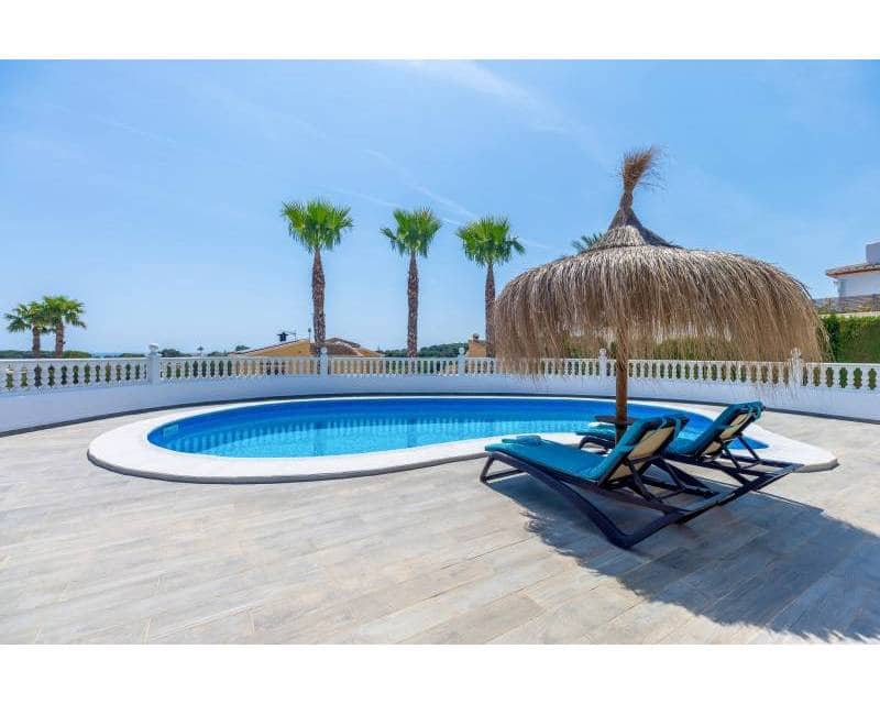 3 bedroom Villa for sale in Moraira with pool - € 1,150,000 (Ref: 9844174)
