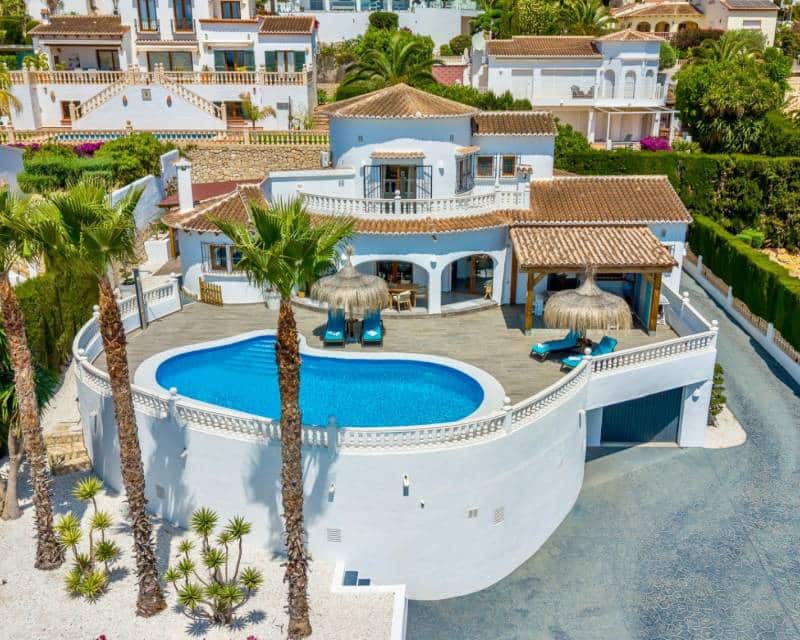 3 bedroom Villa for sale in Moraira with pool - € 1,150,000 (Ref: 9844174)