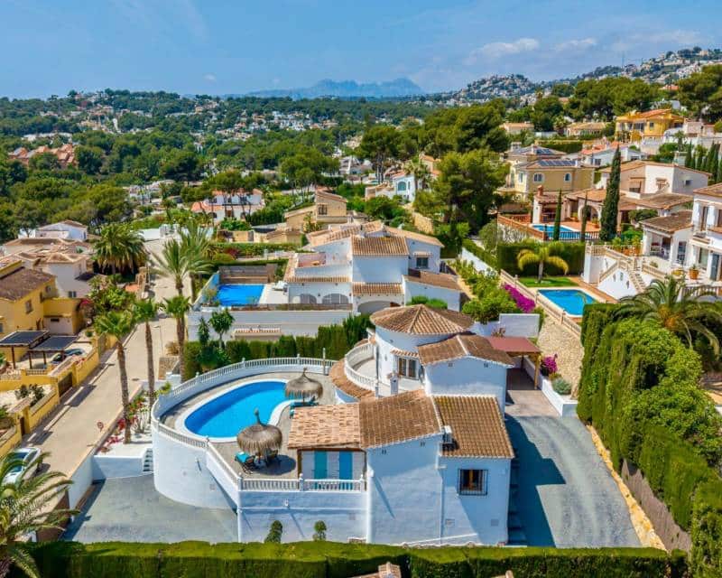 3 bedroom Villa for sale in Moraira with pool - € 1,150,000 (Ref: 9844174)