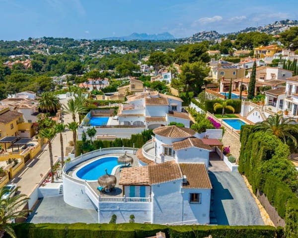 3 Zimmer Villa zu verkaufen in Moraira, Teulada-Moraira mit Pool - 1.150.000 € (Ref: 9844174)