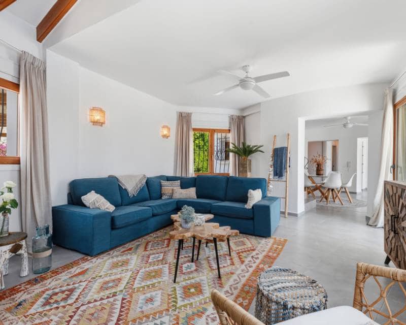 3 bedroom Villa for sale in Moraira with pool - € 1,150,000 (Ref: 9844174)