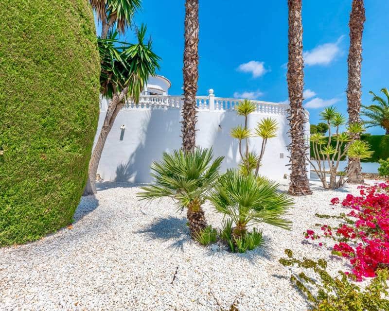 3 bedroom Villa for sale in Moraira with pool - € 1,150,000 (Ref: 9844174)