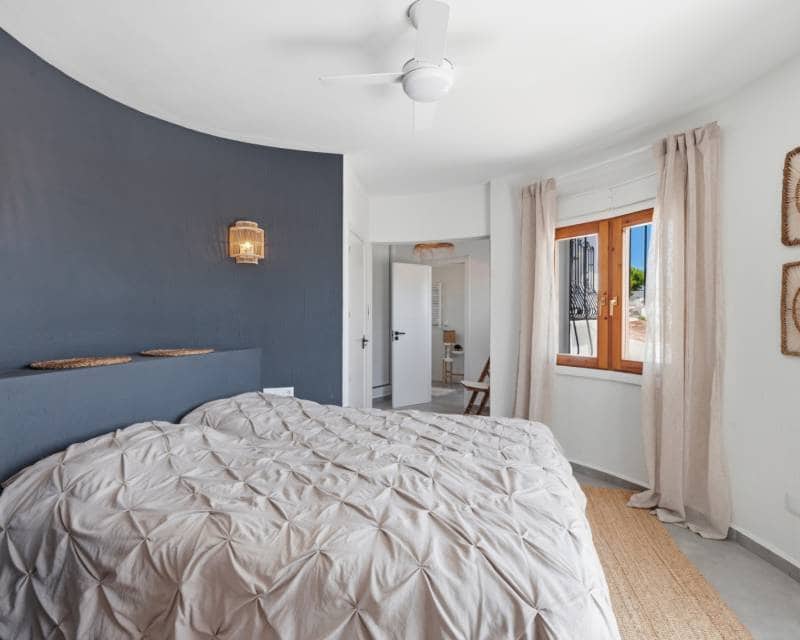 3 bedroom Villa for sale in Moraira with pool - € 1,150,000 (Ref: 9844174)