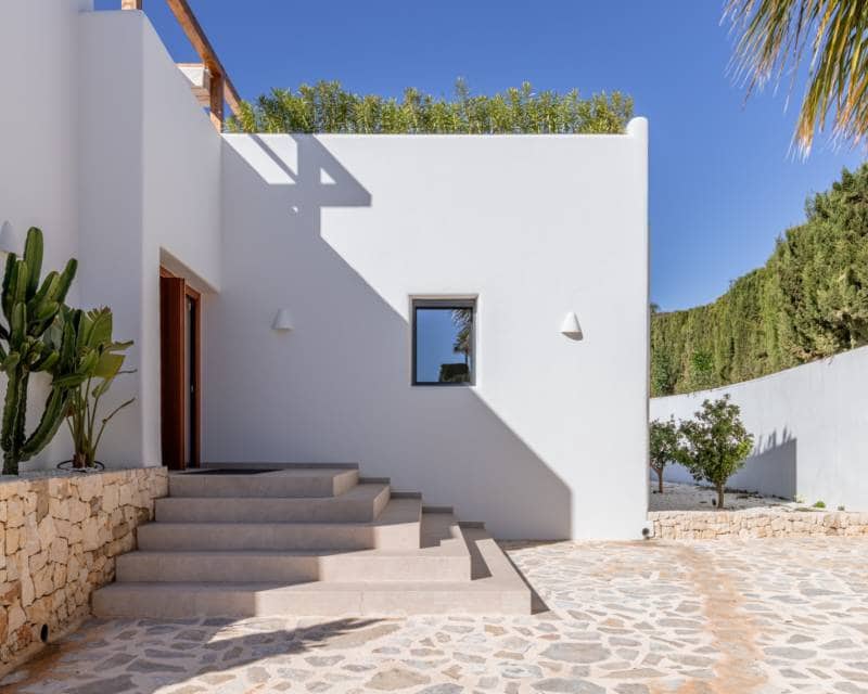4 bedroom Villa for sale in Moraira with pool - € 2,190,000 (Ref: 9844175)