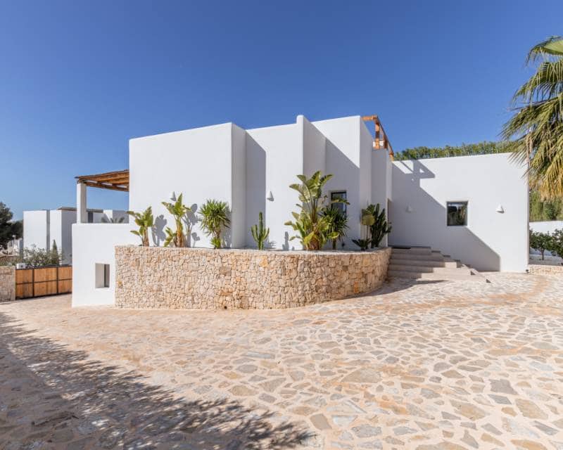 4 bedroom Villa for sale in Moraira with pool - € 2,190,000 (Ref: 9844175)