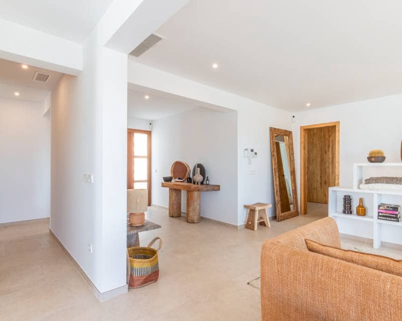 4 bedroom Villa for sale in Moraira with pool - € 2,190,000 (Ref: 9844175)
