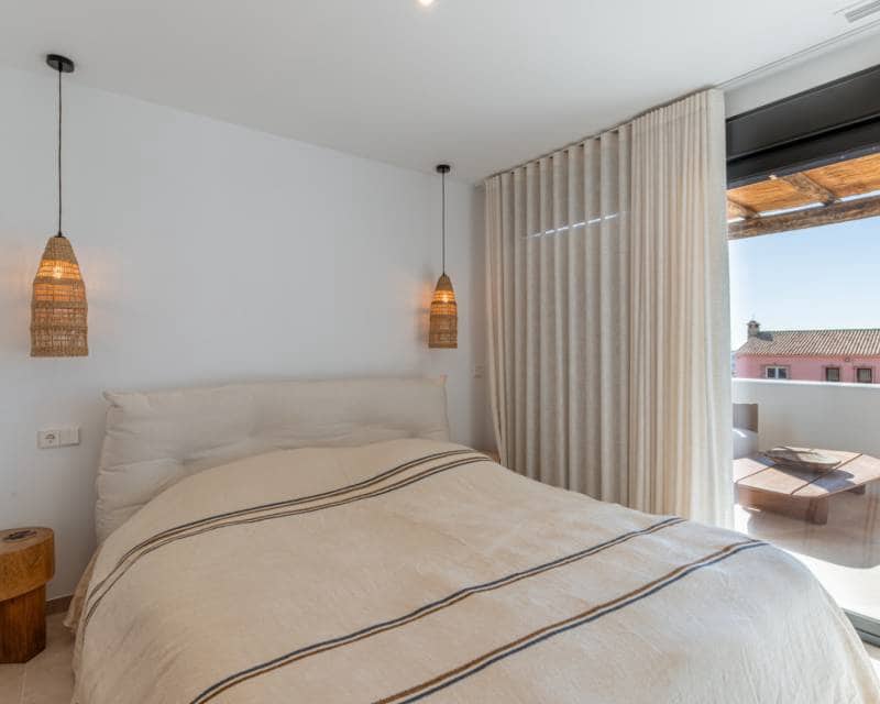 4 bedroom Villa for sale in Moraira with pool - € 2,190,000 (Ref: 9844175)