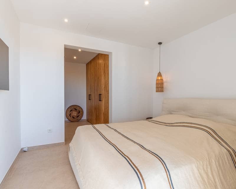 4 bedroom Villa for sale in Moraira with pool - € 2,190,000 (Ref: 9844175)