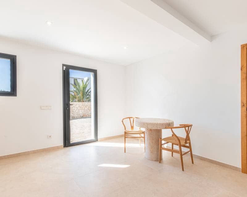 4 bedroom Villa for sale in Moraira with pool - € 2,190,000 (Ref: 9844175)