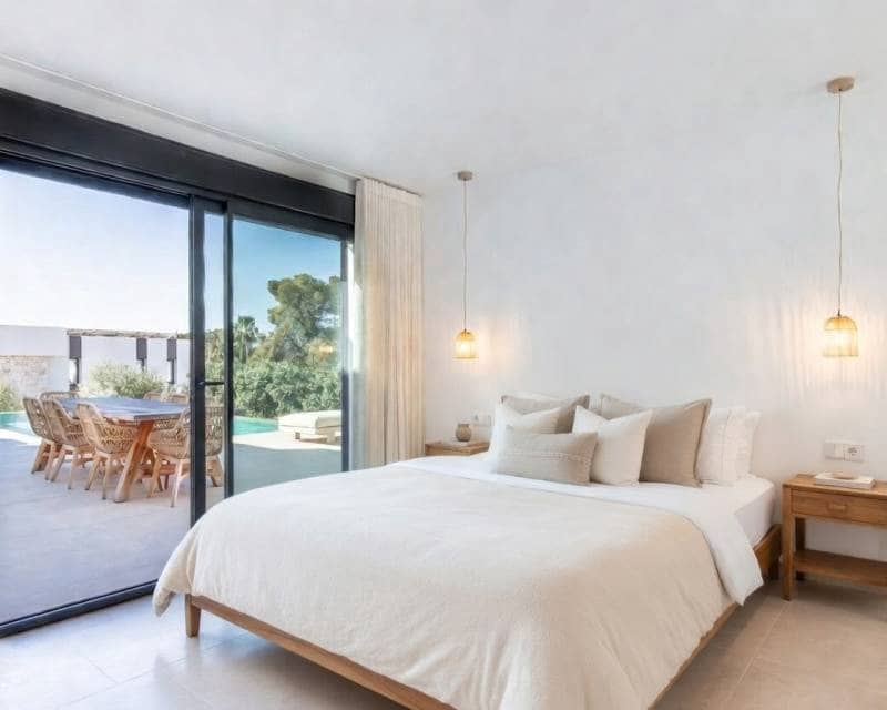 4 bedroom Villa for sale in Moraira with pool - € 2,190,000 (Ref: 9844175)