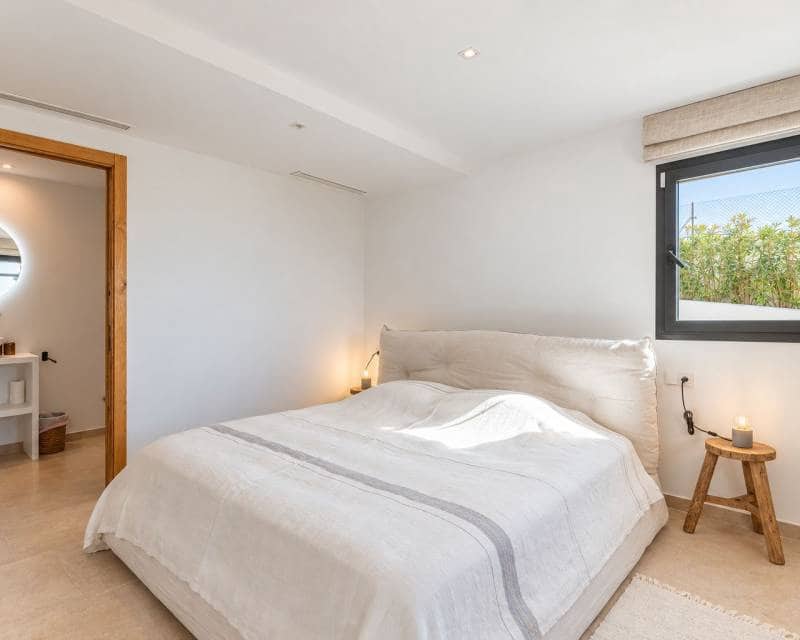 4 bedroom Villa for sale in Moraira with pool garage - € 1,995,000 (Ref: 9844175)