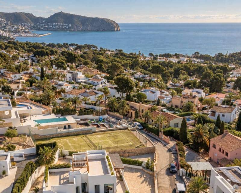 4 bedroom Villa for sale in Moraira with pool garage - € 1,995,000 (Ref: 9844175)