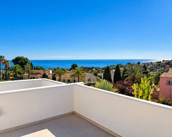 4 soverom Villa til salgs i Moraira, Teulada-Moraira med svømmebasseng garasje - € 1 995 000 (Ref: 9844175)