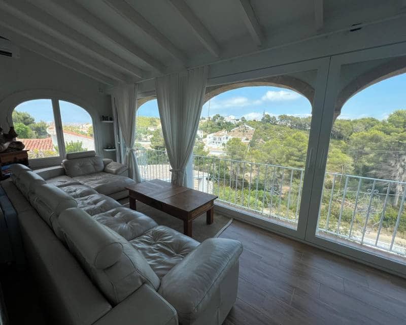 Chalet de 5 habitaciones en Adsubia en venta - 630.000 € (Ref: 9844178)