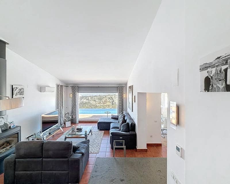 4 bedroom Villa for sale in Benitachell / Benitatxell with pool - € 1,550,000 (Ref: 9847552)