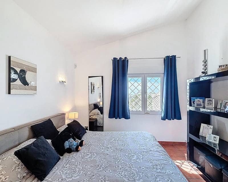 4 bedroom Villa for sale in Benitachell / Benitatxell with pool - € 1,550,000 (Ref: 9847552)