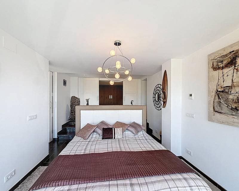 4 bedroom Villa for sale in Benitachell / Benitatxell with pool - € 1,550,000 (Ref: 9847552)