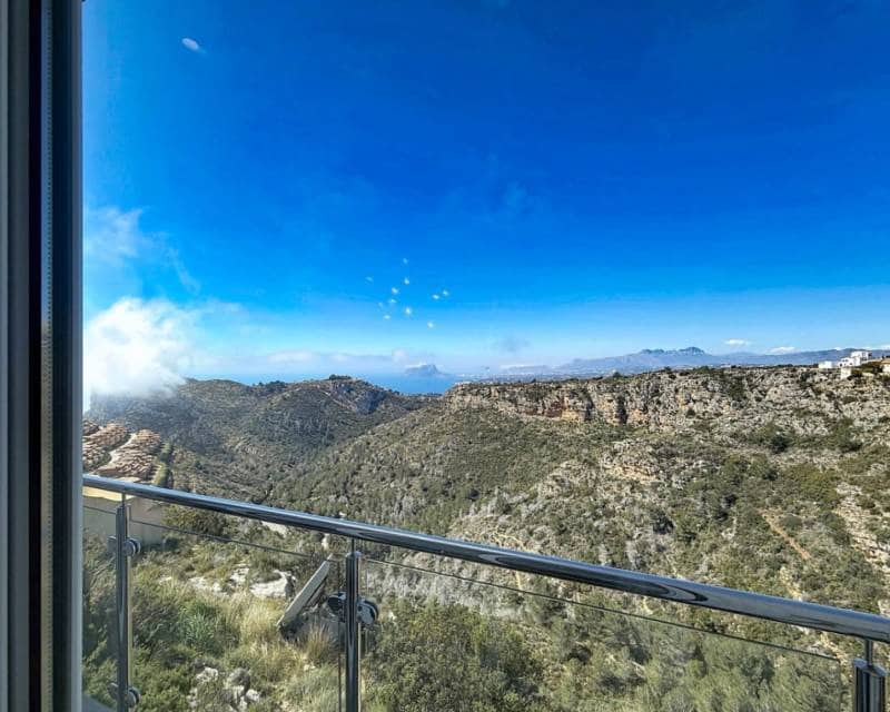 4 bedroom Villa for sale in Benitachell / Benitatxell with pool - € 1,550,000 (Ref: 9847552)