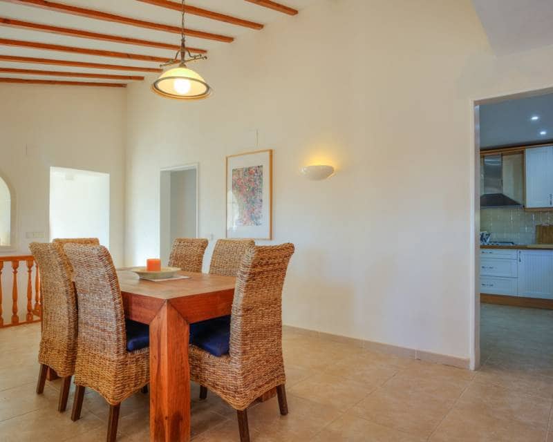 5 sovrum Villa till salu i Montemar med pool garage - 799 000 € (Ref: 9892605)