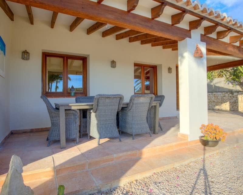 5 sovrum Villa till salu i Montemar med pool garage - 799 000 € (Ref: 9892605)