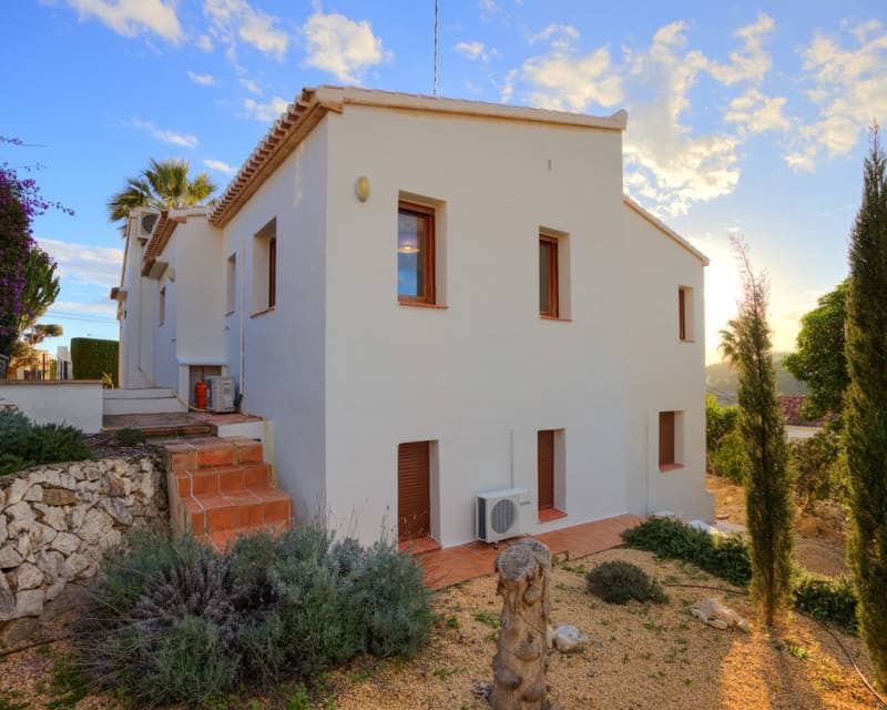 5 sovrum Villa till salu i Montemar med pool garage - 799 000 € (Ref: 9892605)