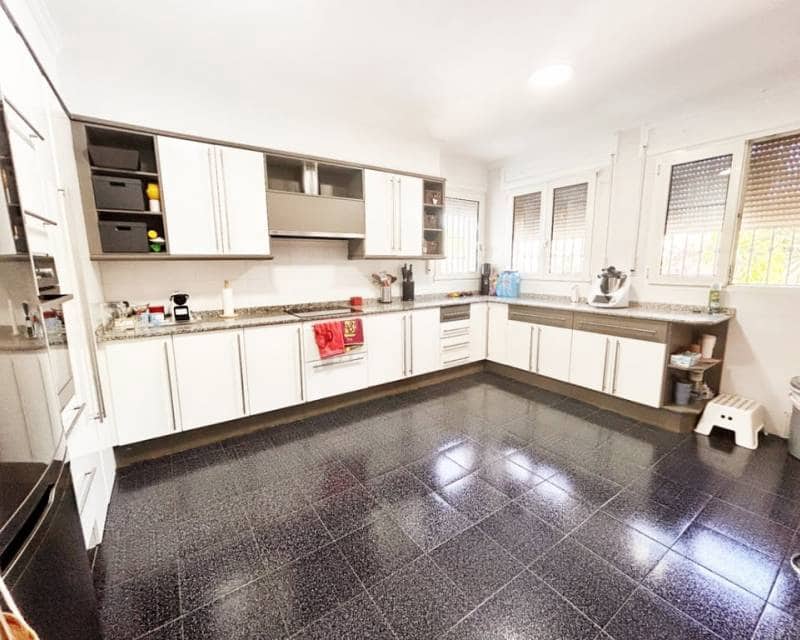 5 slaapkamer Villa te koop in Denia met zwembad - € 1.053.000 (Ref: 9892607)