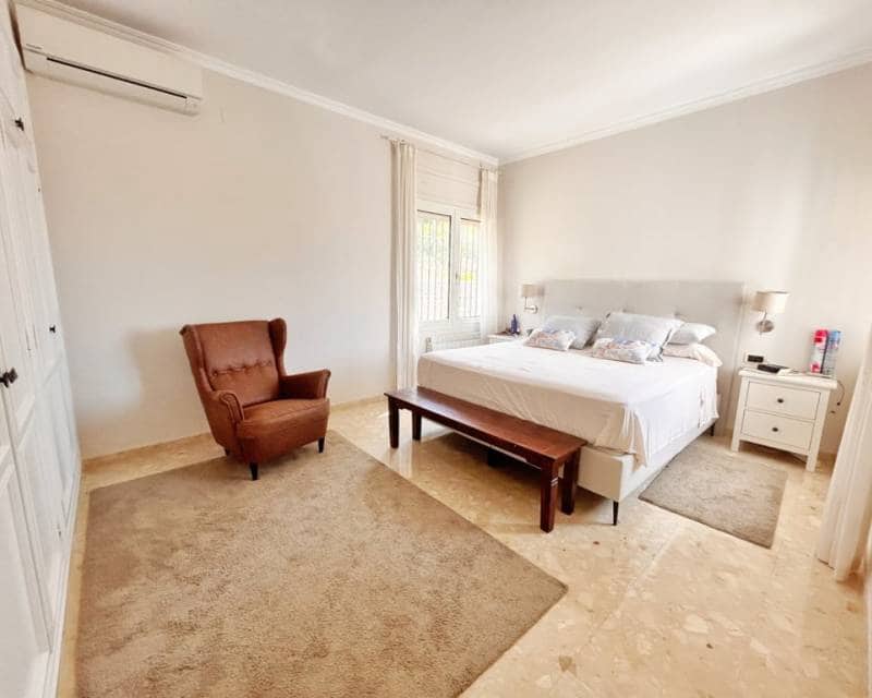 5 slaapkamer Villa te koop in Denia met zwembad - € 1.053.000 (Ref: 9892607)