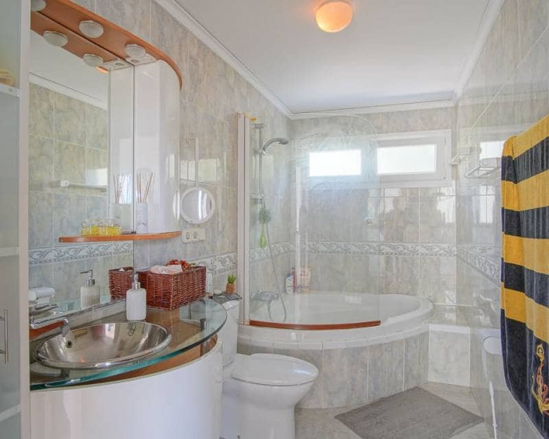 3 slaapkamer Villa te koop in Altea met zwembad - € 530.000 (Ref: 9892609)