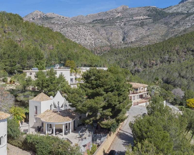 3 slaapkamer Villa te koop in Altea met zwembad - € 530.000 (Ref: 9892609)