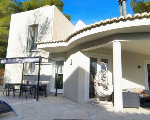 3 slaapkamer Villa te koop in Altea met zwembad - € 530.000 (Ref: 9892609)