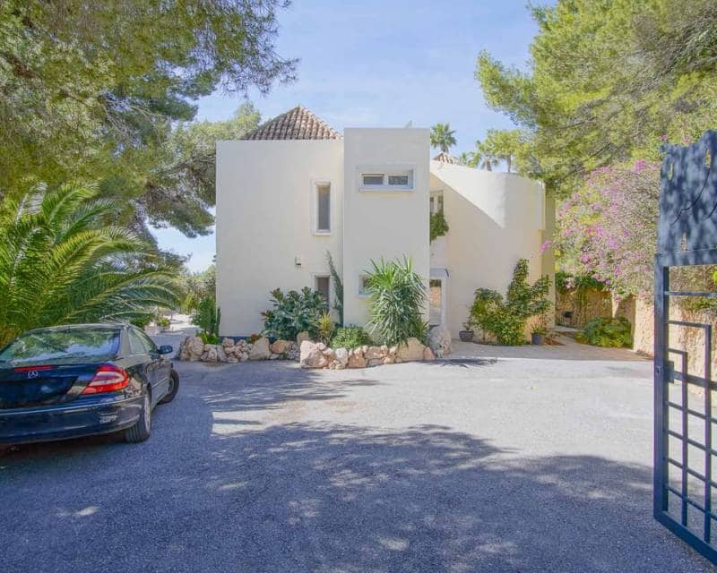 3 slaapkamer Villa te koop in Altea met zwembad - € 530.000 (Ref: 9892609)