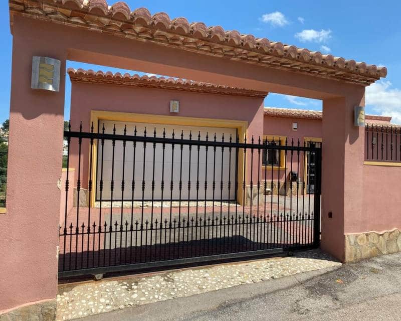 5 chambre Villa/Maison à vendre à Orba avec piscine garage - 499 000 € (Ref: 9892610)