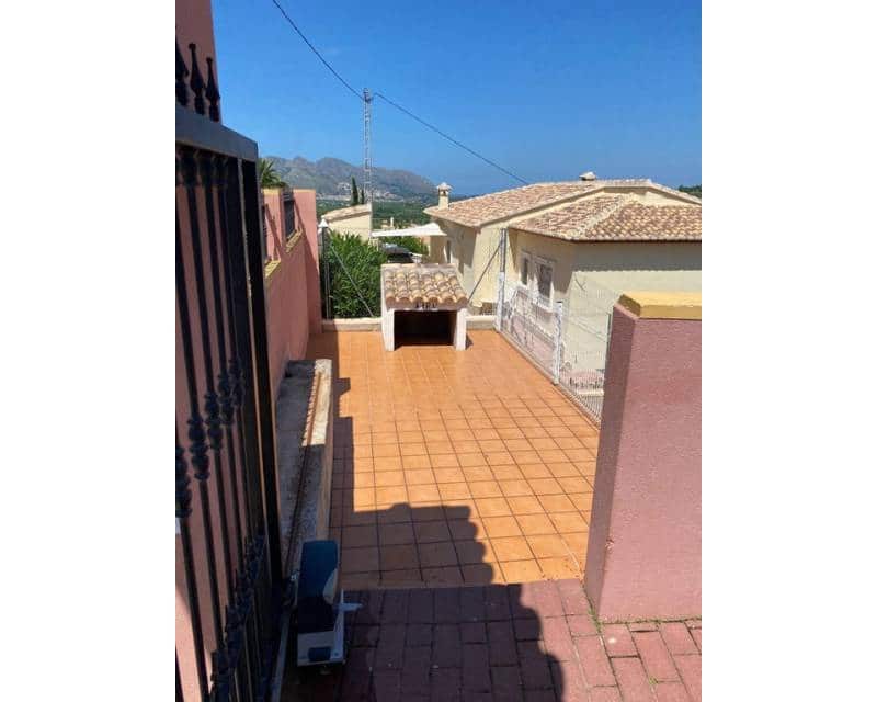 5 chambre Villa/Maison à vendre à Orba avec piscine garage - 499 000 € (Ref: 9892610)