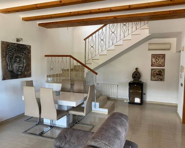 5 chambre Villa/Maison à vendre à Orba avec piscine garage - 499 000 € (Ref: 9892610)