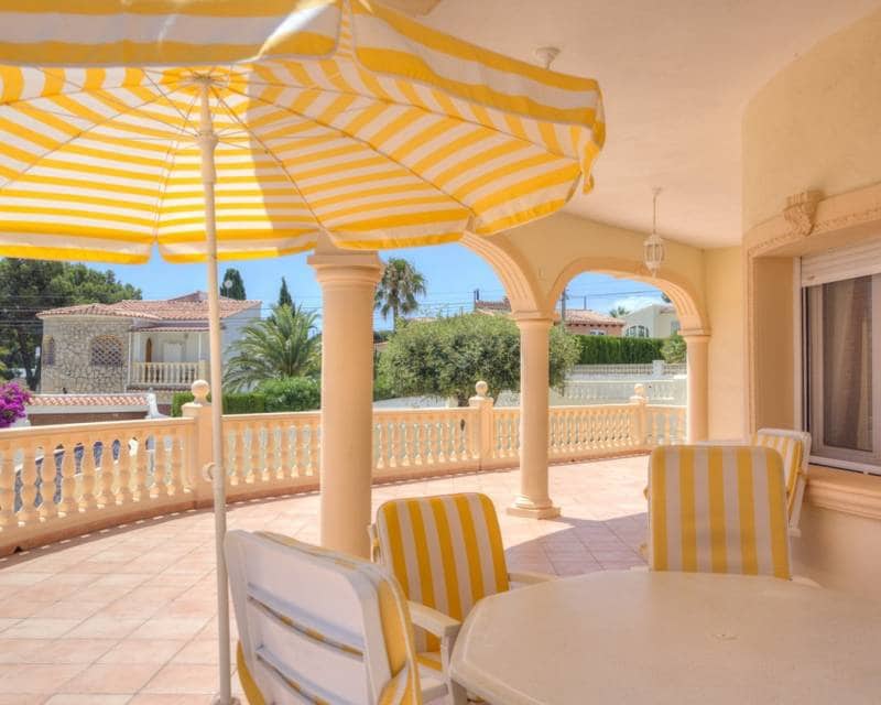 4 soveværelse Villa til salg i Benissa med swimmingpool garage - € 1.100.000 (Ref: 9918878)