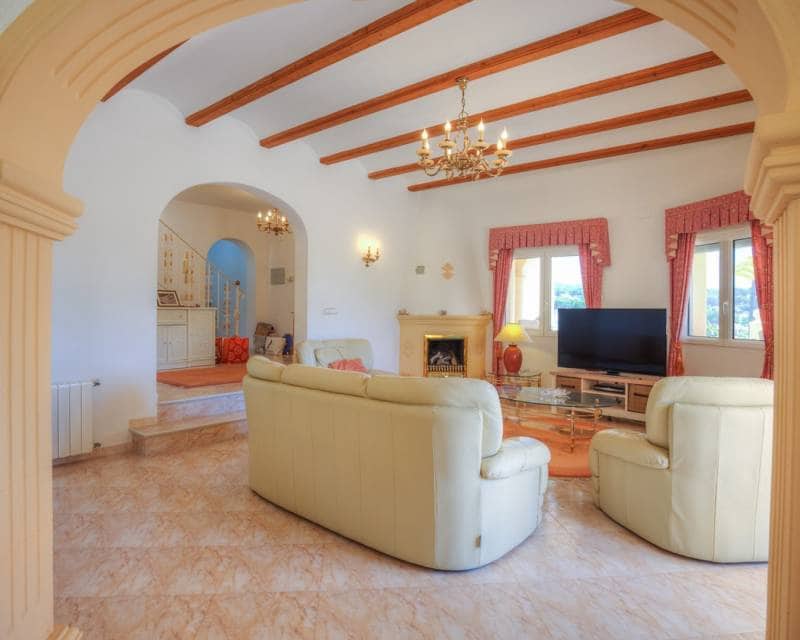 4 soveværelse Villa til salg i Benissa med swimmingpool garage - € 1.100.000 (Ref: 9918878)