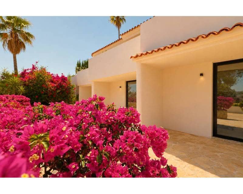 7 Zimmer Villa zu verkaufen in Javea / Xabia mit Pool - 2.900.000 € (Ref: 9918879)